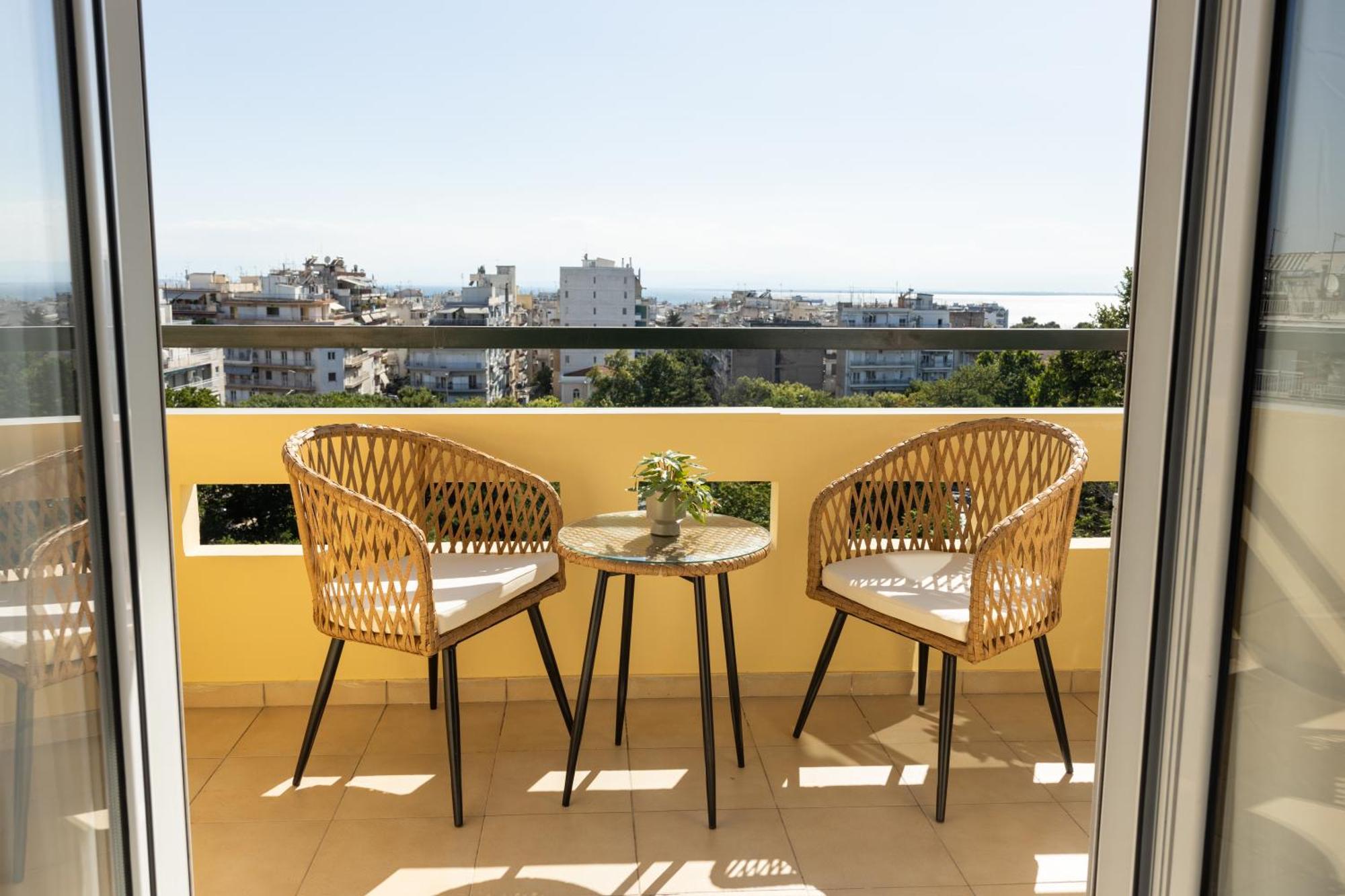 Urban Colors Apartments By Binobi! Thessaloníki Exteriör bild