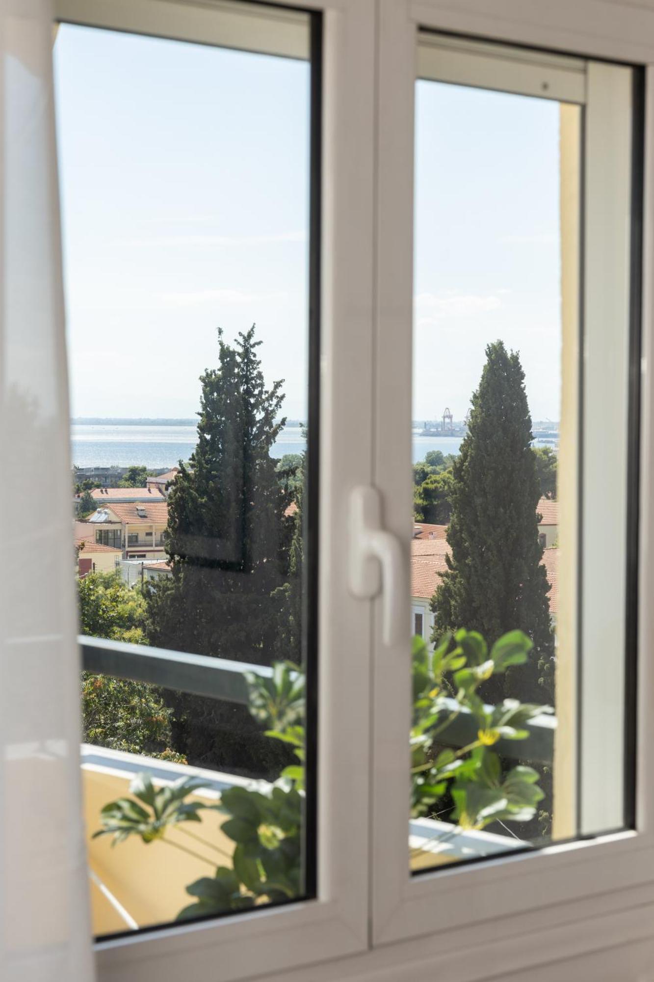 Urban Colors Apartments By Binobi! Thessaloníki Exteriör bild